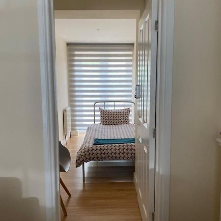 Single Room Only For One Adult Σάουθχολ Εξωτερικό φωτογραφία